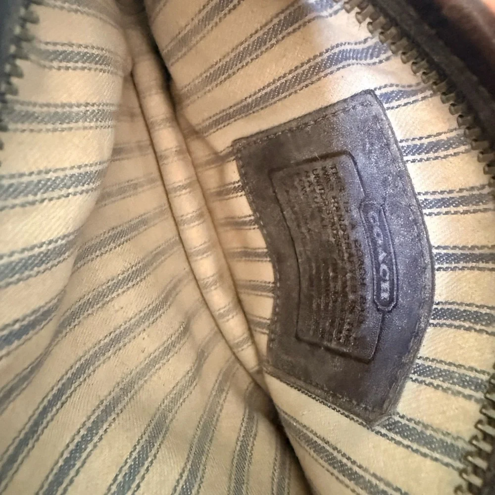 Vintage Mahogany Brown Leather Coach Chunky 7165 Cosmetic
Bag Pouch w/ Hangtag - Picture 9 of 10